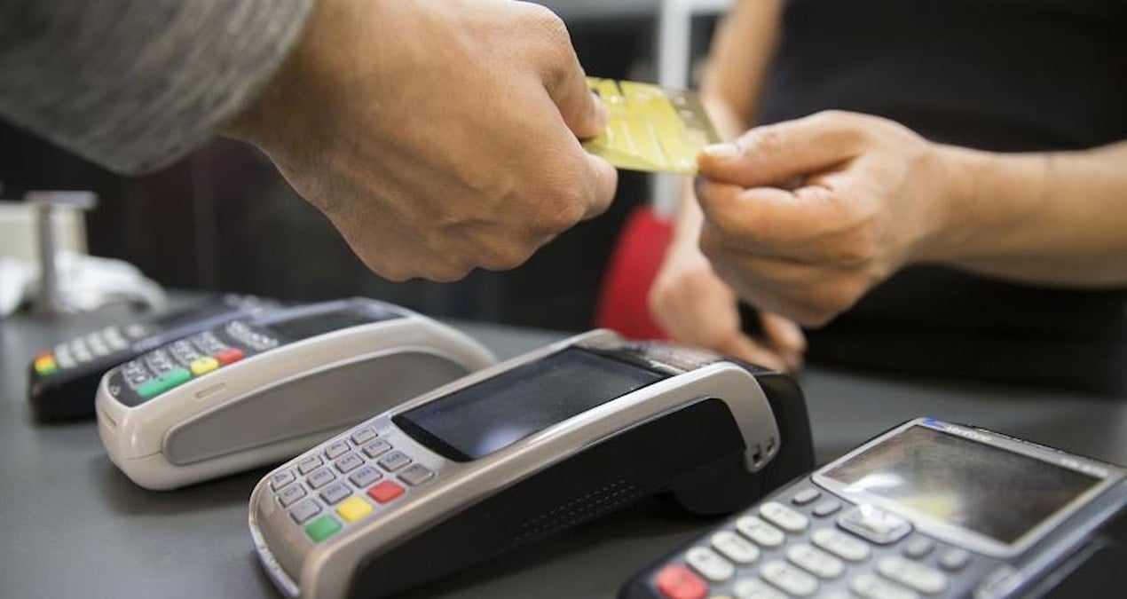 Bunu da gördük! Tuvalete kredi kartıyla giriyorlar