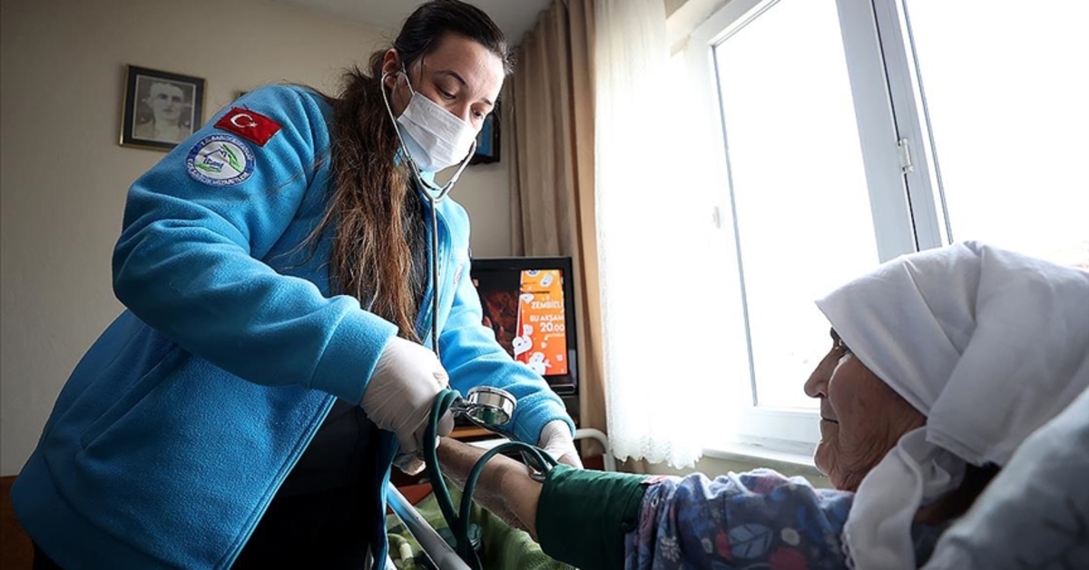Sağlık Bakanlığı yaklaşık 2.8 milyon hastaya evde sağlık hizmeti sundu